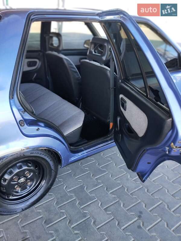 Седан Hyundai Pony 1993 в Корсунцях