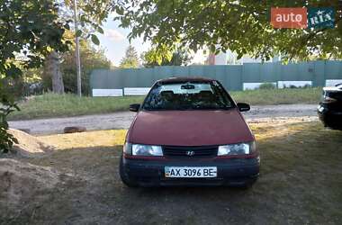 Седан Hyundai Pony 1994 в Люботине