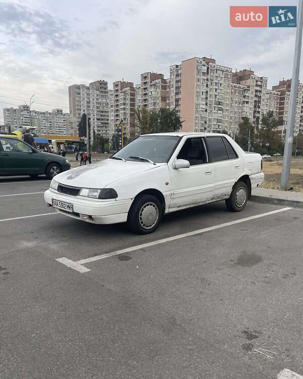 Седан Hyundai Pony 1992 в Киеве
