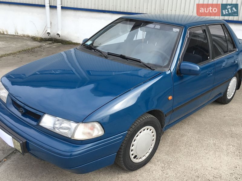 Седан Hyundai Pony 1992 в Вышгороде