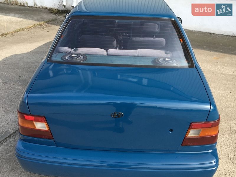 Седан Hyundai Pony 1992 в Вышгороде