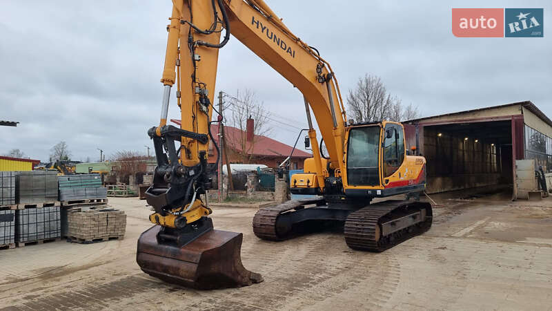 Гусеничный экскаватор Hyundai R 250 NLC-9 2012 в Одессе