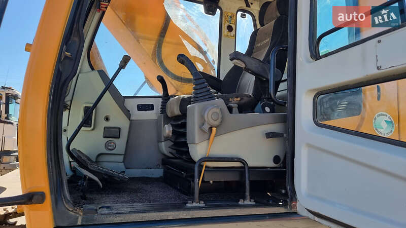 Гусеничный экскаватор Hyundai R 300 LC-9A 2010 в Одессе