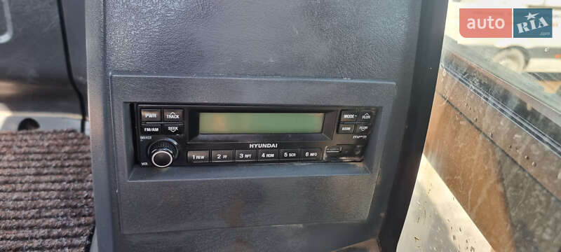 Гусеничный экскаватор Hyundai Robex 220 LC-9A 2012 в Самборе