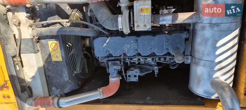 Гусеничный экскаватор Hyundai Robex 220 LC-9A 2012 в Самборе