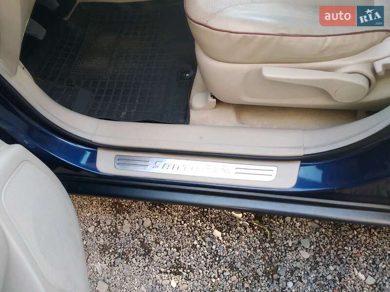 Позашляховик / Кросовер Hyundai Santa FE 2006 в Чернівцях