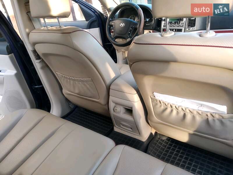 Позашляховик / Кросовер Hyundai Santa FE 2006 в Чернівцях