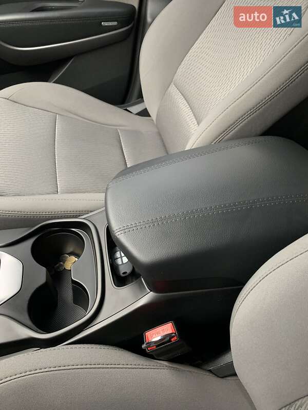 Позашляховик / Кросовер Hyundai Santa FE 2015 в Дніпрі