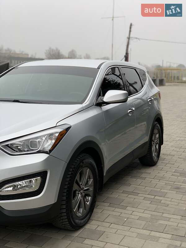 Позашляховик / Кросовер Hyundai Santa FE 2015 в Дніпрі