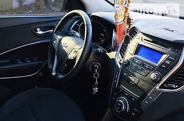 Позашляховик / Кросовер Hyundai Santa FE 2013 в 