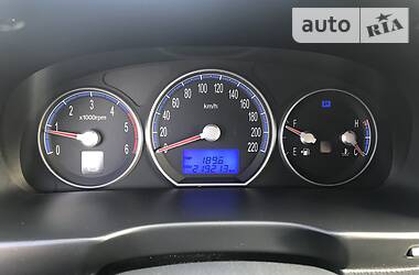 Позашляховик / Кросовер Hyundai Santa FE 2007 в 