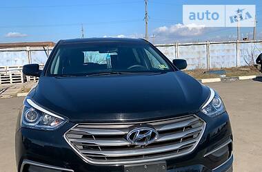 Позашляховик / Кросовер Hyundai Santa FE 2016 в 