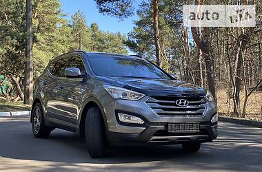 Позашляховик / Кросовер Hyundai Santa FE 2014 в 