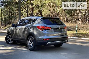 Позашляховик / Кросовер Hyundai Santa FE 2014 в 