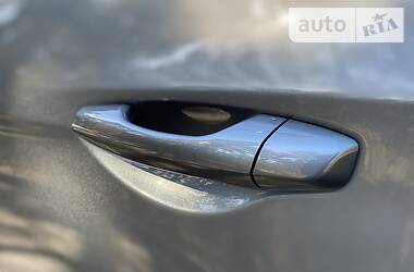 Позашляховик / Кросовер Hyundai Santa FE 2014 в 