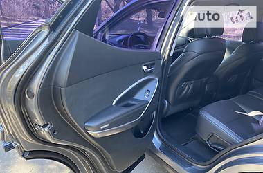 Позашляховик / Кросовер Hyundai Santa FE 2014 в 