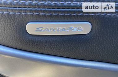 Позашляховик / Кросовер Hyundai Santa FE 2014 в 