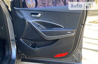 Позашляховик / Кросовер Hyundai Santa FE 2014 в 