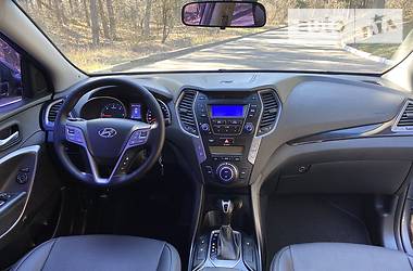 Позашляховик / Кросовер Hyundai Santa FE 2014 в 