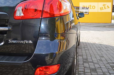 Позашляховик / Кросовер Hyundai Santa FE 2008 в 