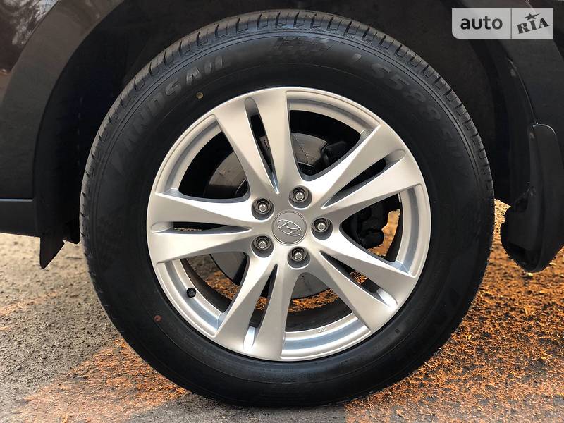 Універсал Hyundai Santa FE 2010 в Радивиліві