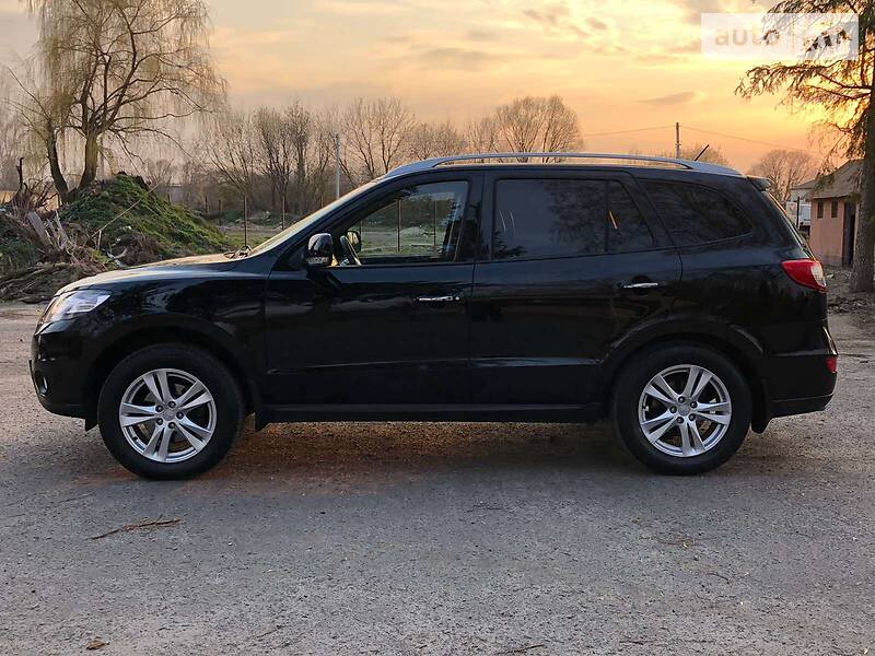 Універсал Hyundai Santa FE 2010 в Радивиліві