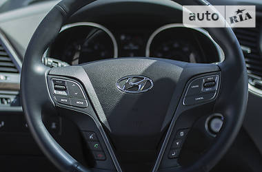 Внедорожник / Кроссовер Hyundai Santa FE 2018 в 