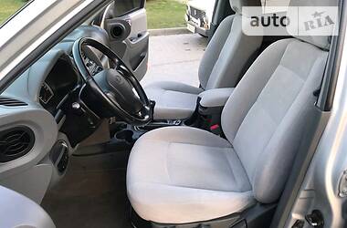 Позашляховик / Кросовер Hyundai Santa FE 2006 в 