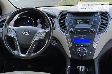 Позашляховик / Кросовер Hyundai Santa FE 2013 в 