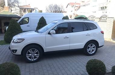 Внедорожник / Кроссовер Hyundai Santa FE 2011 в Черновцах