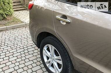 Позашляховик / Кросовер Hyundai Santa FE 2011 в 