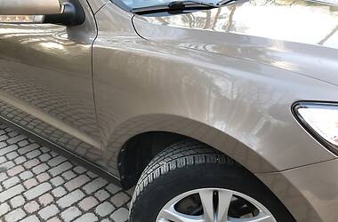 Позашляховик / Кросовер Hyundai Santa FE 2011 в 