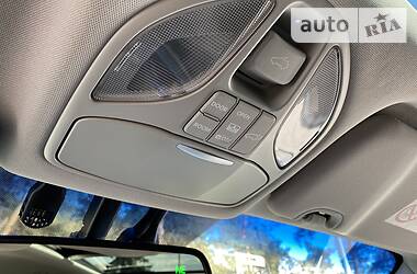Позашляховик / Кросовер Hyundai Santa FE 2015 в 