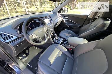 Позашляховик / Кросовер Hyundai Santa FE 2015 в 
