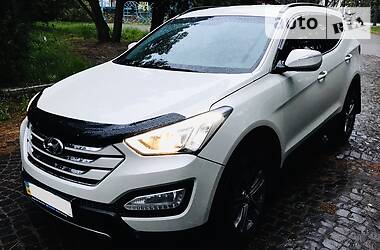 Внедорожник / Кроссовер Hyundai Santa FE 2015 в Киеве