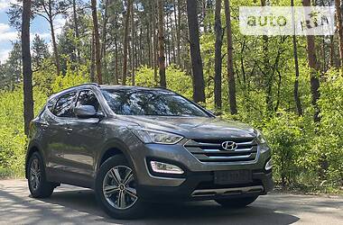 Позашляховик / Кросовер Hyundai Santa FE 2014 в 