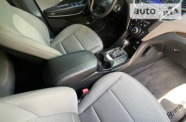Позашляховик / Кросовер Hyundai Santa FE 2016 в 