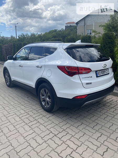 Позашляховик / Кросовер Hyundai Santa FE 2014 в Мукачевому
