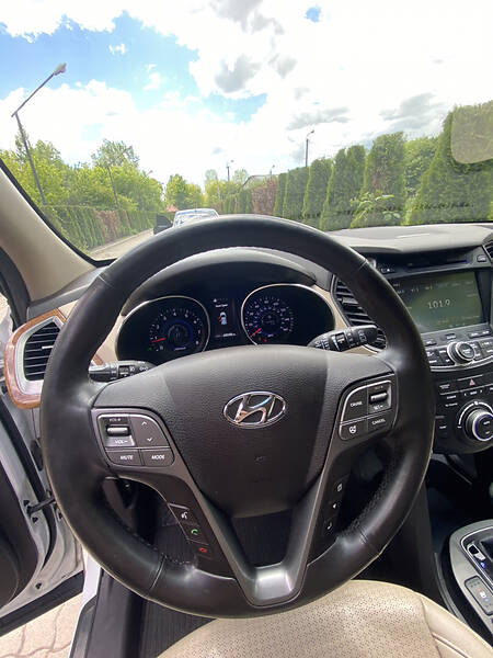 Позашляховик / Кросовер Hyundai Santa FE 2014 в Мукачевому