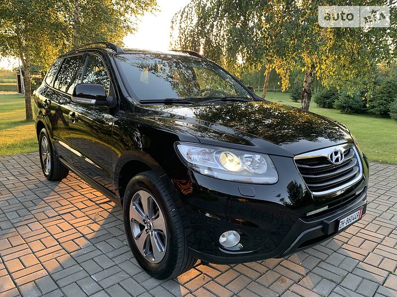 Позашляховик / Кросовер Hyundai Santa FE 2011 в Луцьку