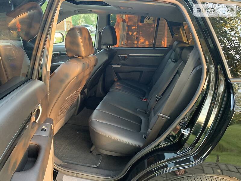 Позашляховик / Кросовер Hyundai Santa FE 2011 в Луцьку