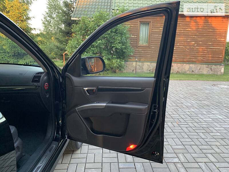 Позашляховик / Кросовер Hyundai Santa FE 2011 в Луцьку