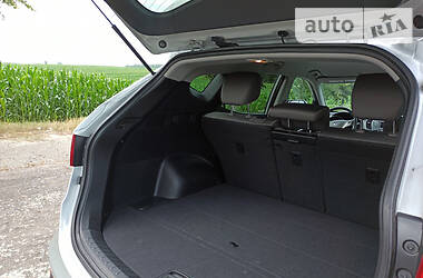 Позашляховик / Кросовер Hyundai Santa FE 2014 в 
