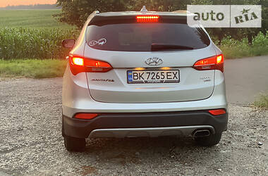Позашляховик / Кросовер Hyundai Santa FE 2014 в 