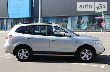 Позашляховик / Кросовер Hyundai Santa FE 2006 в 