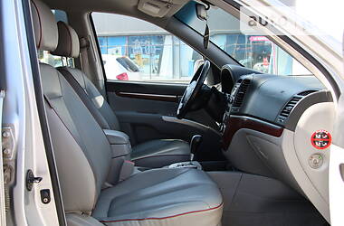 Позашляховик / Кросовер Hyundai Santa FE 2006 в 