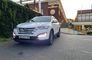 Внедорожник / Кроссовер Hyundai Santa FE 2013 в Днепре