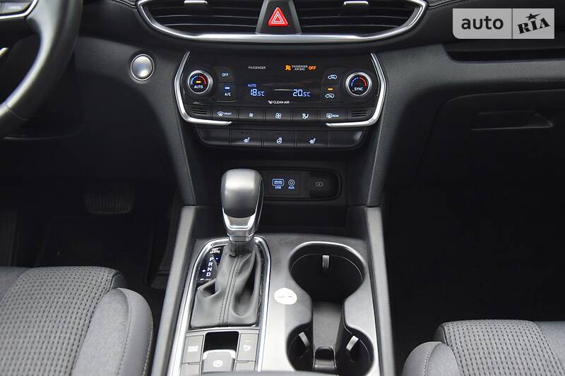 Позашляховик / Кросовер Hyundai Santa FE 2019 в Києві