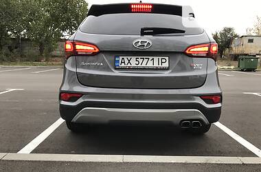 Внедорожник / Кроссовер Hyundai Santa FE 2016 в Харькове