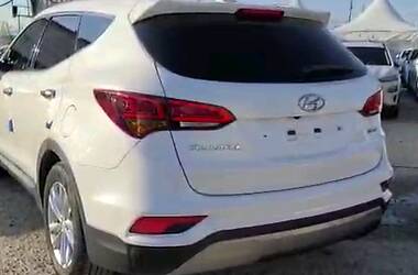 Внедорожник / Кроссовер Hyundai Santa FE 2016 в Червонограде